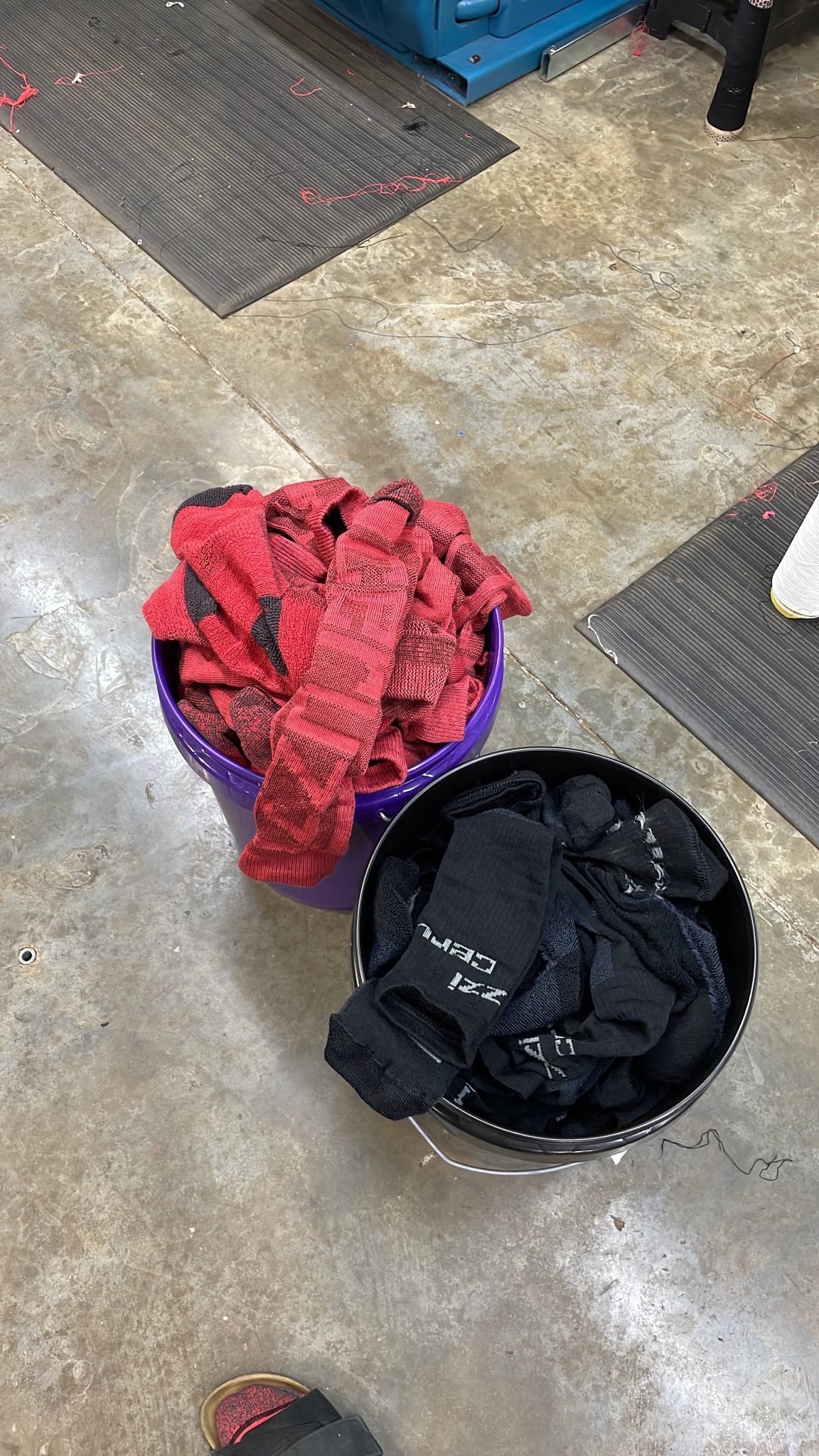 EC04 Mesh UZZI Merino 120 Hibiscus